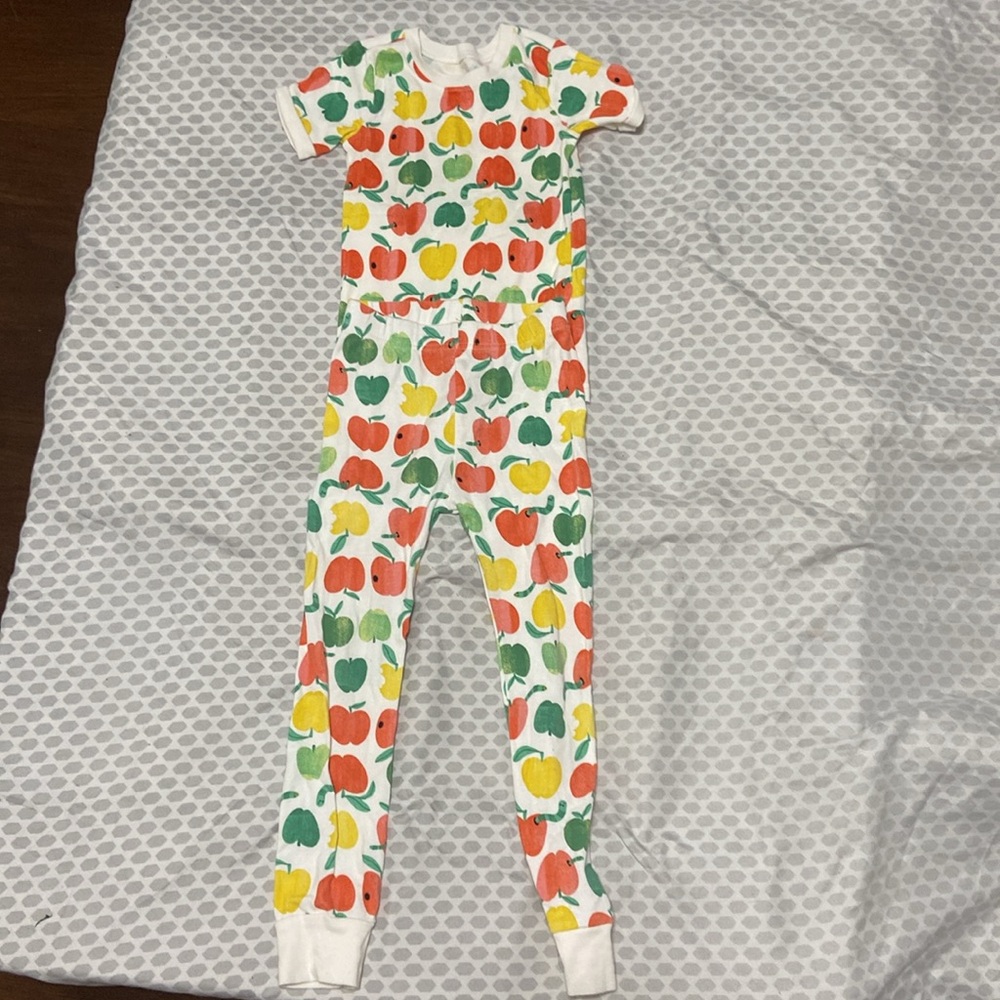 Old Navy pajamas (5T) - Picture 3 of 3